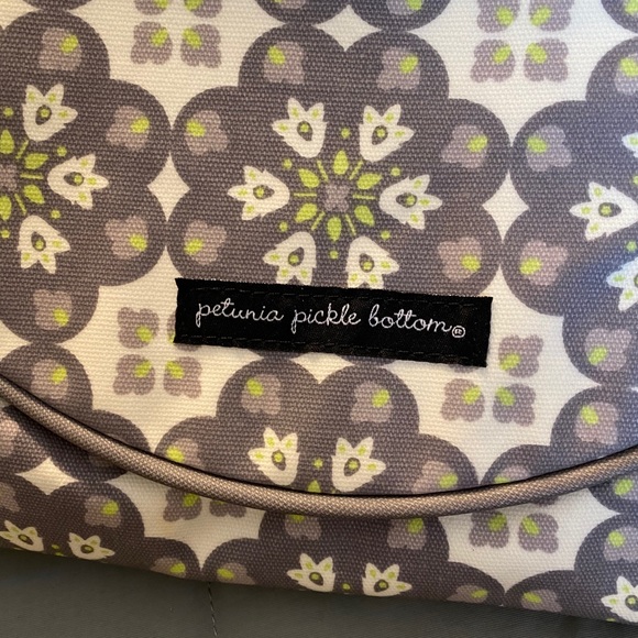 Petunia Pickle Bottom Diaper Clutch/Wristlet - Picture 2 of 3